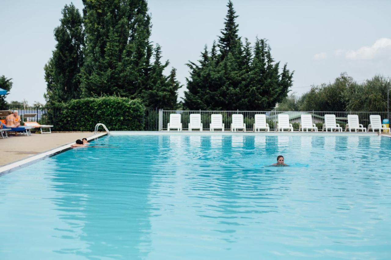 Villaggio Turistico Camping Il Fontino Scarlino Exterior foto